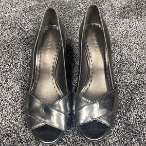 Gianni Bini Silver 3” Heals Size 6